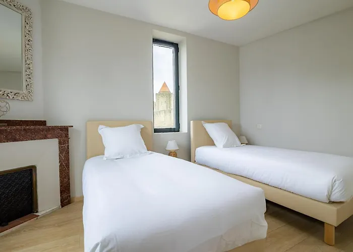 Вилла Sous Les Remparts La Maison Pimprenelle Каркассон